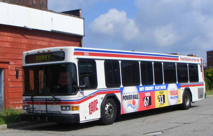 TARC Gillig Advantage 935